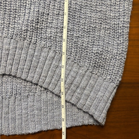 American Eagle Outfitters Light Blue V-Neck Sweater - Picture 15 of 16